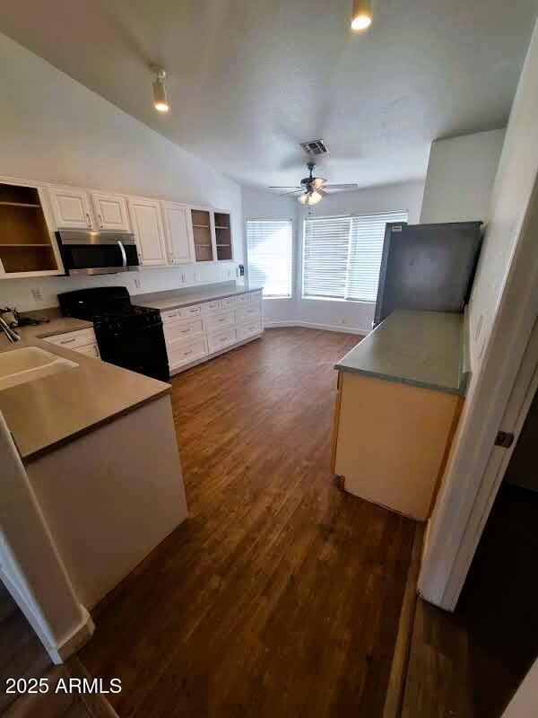 Building Photo - 8136 W Stella Ave