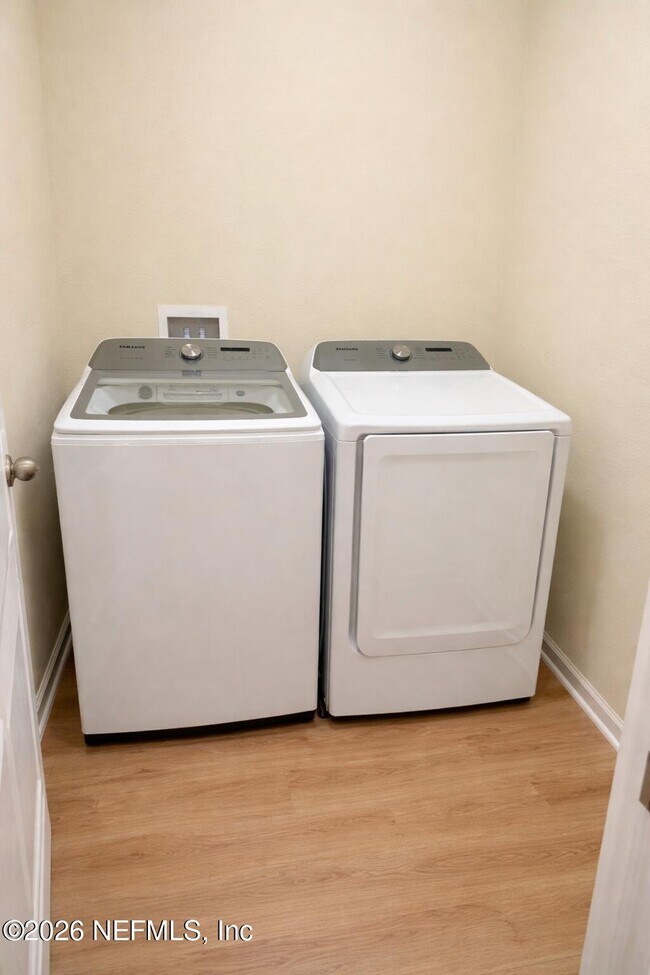 Building Photo - 234 Cody St