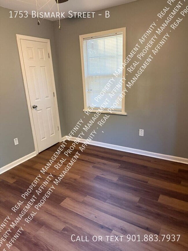 Building Photo - 1753 Bismark St