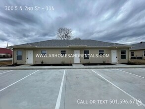 Building Photo - Austin Oaks 300 N 2nd St - Unit 114 - 2 Be...