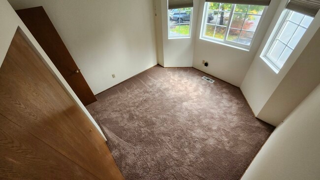 Building Photo - 35336 10th Pl SW