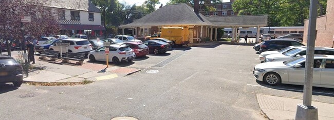 Building Photo - 118-82 Metropolitan Ave