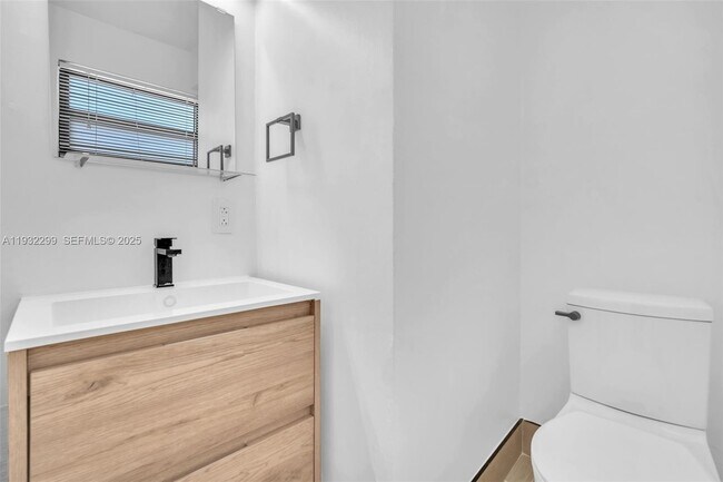 Building Photo - 3265 Virginia St