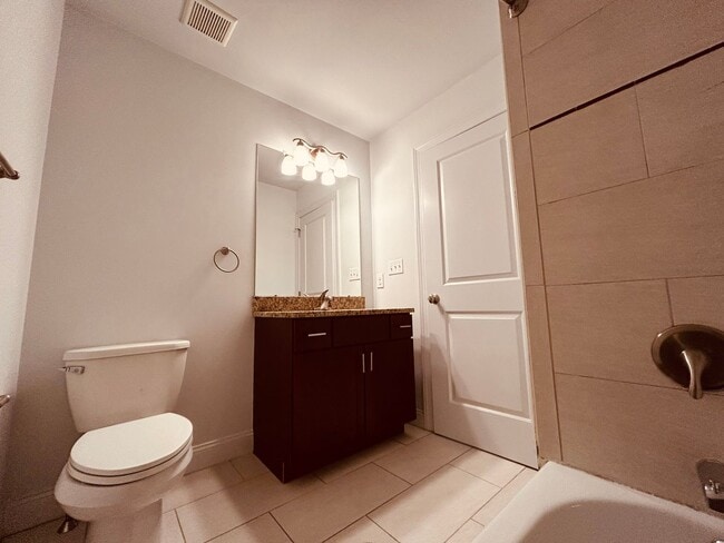 Building Photo - 1009 N 3rd St