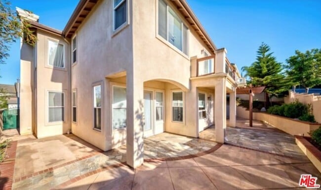 Building Photo - 1841 S Floyd Ct