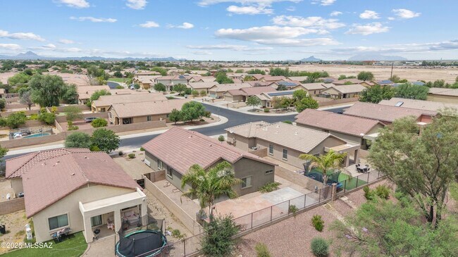 Building Photo - 12708 N Rodeo Land