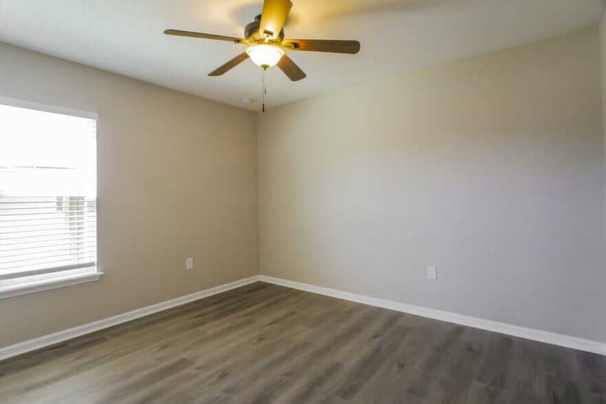 Building Photo - 1403 Nochaway Dr