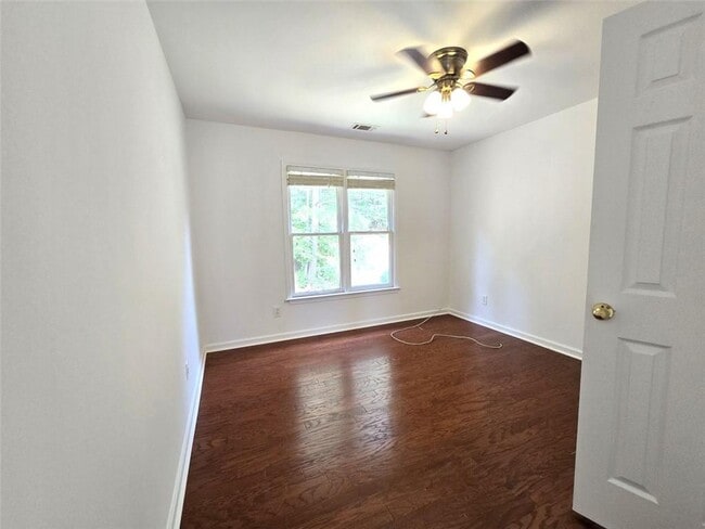 Building Photo - 3070 Ridge Oak Dr