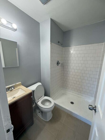 Building Photo - 1439 Charlestown Dr