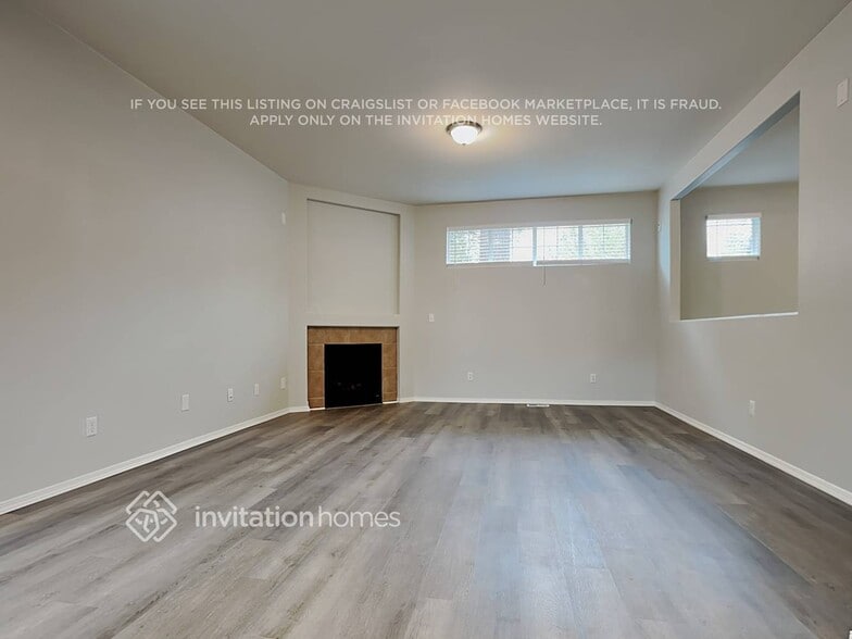 Building Photo - 9115 Periwinkle Loop NE