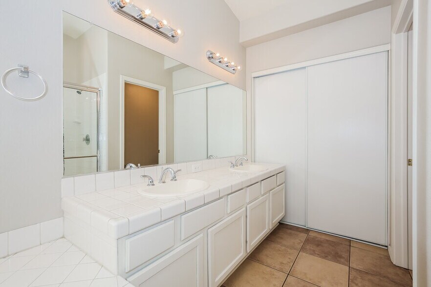 Building Photo - 4943 Monte Del Sol Ln