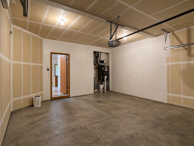 Building Photo - 4825 Northeast 124th Ct.