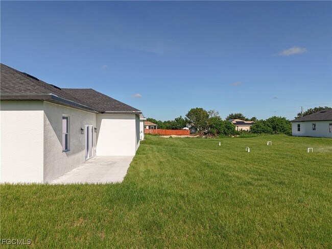 Building Photo - 5001 Bywood St