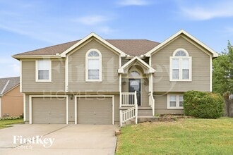 Building Photo - 910 Applewood Ln