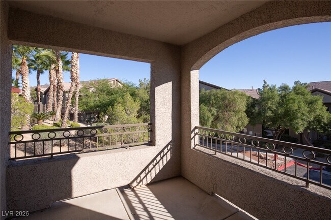 Building Photo - 8250 N Grand Canyon Dr