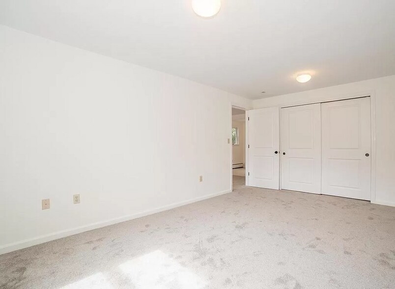 Building Photo - 39 Jackson St