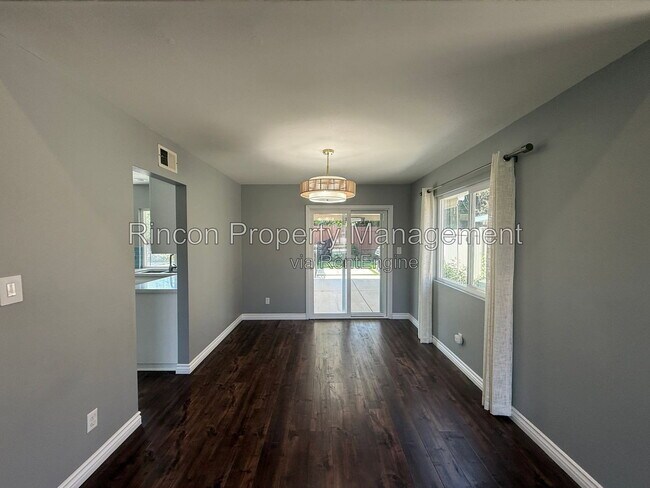 Building Photo - 13106 Knotty Pine St