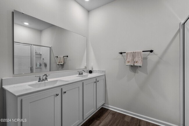 Building Photo - 1561 Pleasant Holw Ct SE
