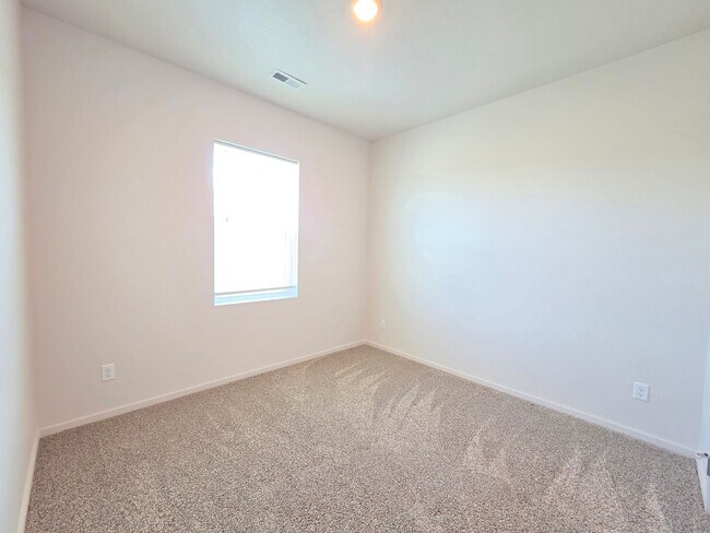 Building Photo - $2,695 - 4 Bed / 2 Bath Beautiful Newer Construction Home in Cheney