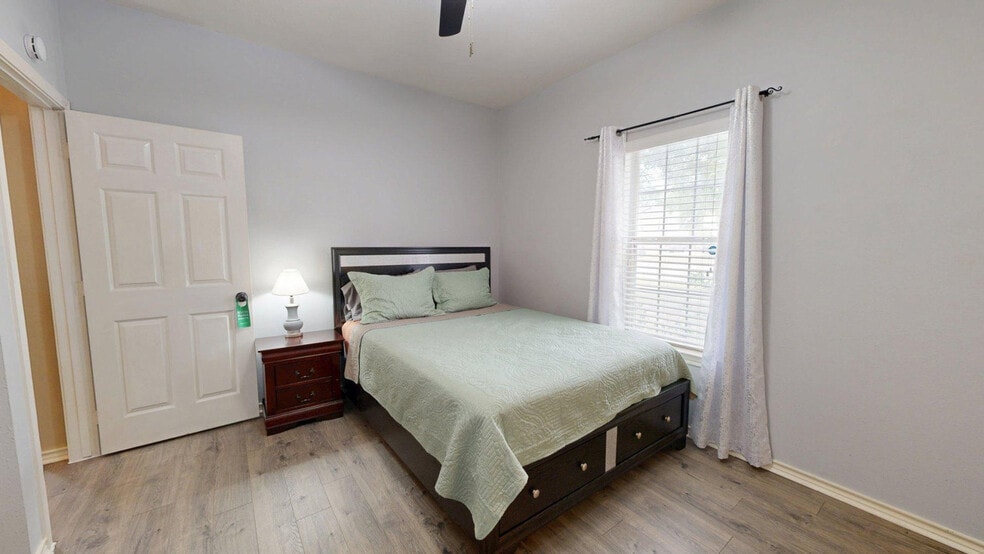 Building Photo - 602 Townplace Dr