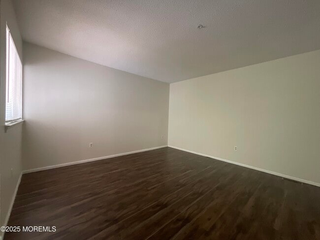 Building Photo - 411 Schley Ave