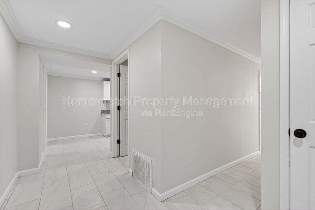 Building Photo - 4561 Laclede Ave