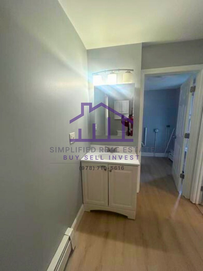 Building Photo - 24 Greenwood St