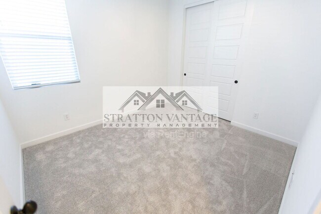 Building Photo - 13413 W Tether Trail