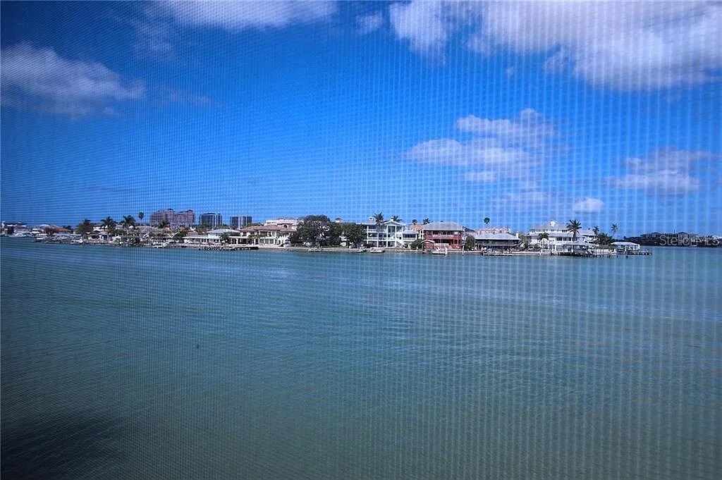 Building Photo - 868 Bayway Blvd
