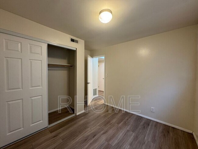 Building Photo - 2029 E 2700 S
