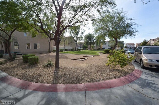 Building Photo - 6670 Tulip Falls Dr