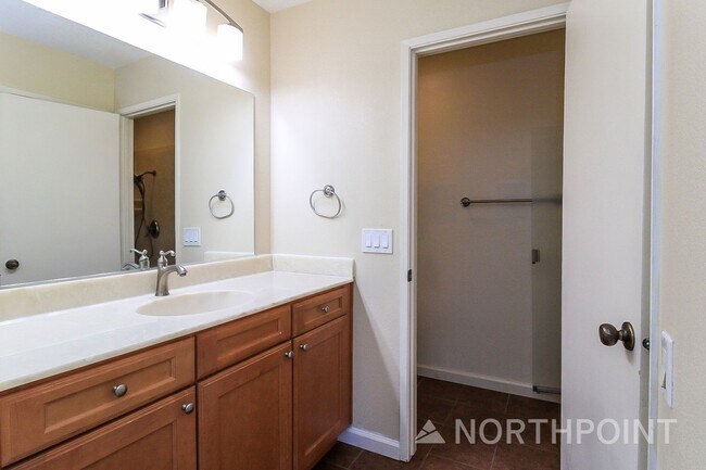 Building Photo - 2BR/2BA | Newly Renovated Unit | Community pools | In Woodside Sierra!