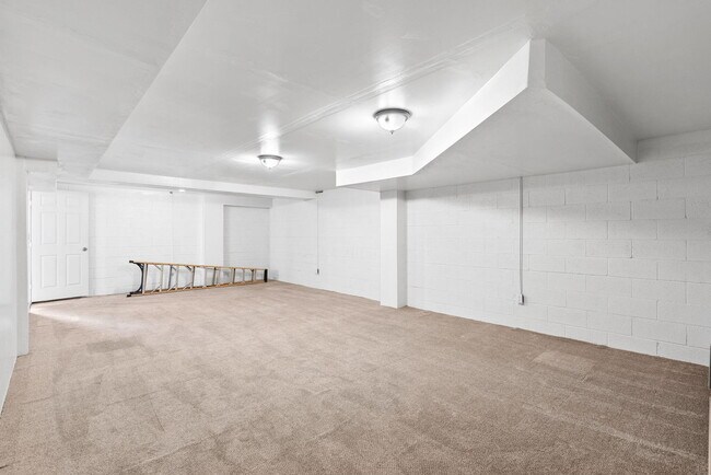 Building Photo - 1209 Paisano St NE