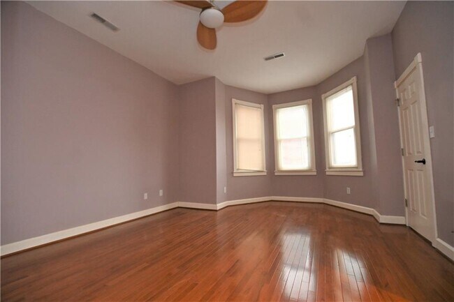 Building Photo - 916 N ALABAMA St