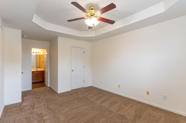 Building Photo - 304 Dads Way