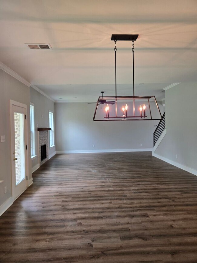 Building Photo - Modern and Spacious 4 bedroom home in Olive Branch for Lease