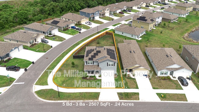 Building Photo - 5594 Hollow Birch Dr