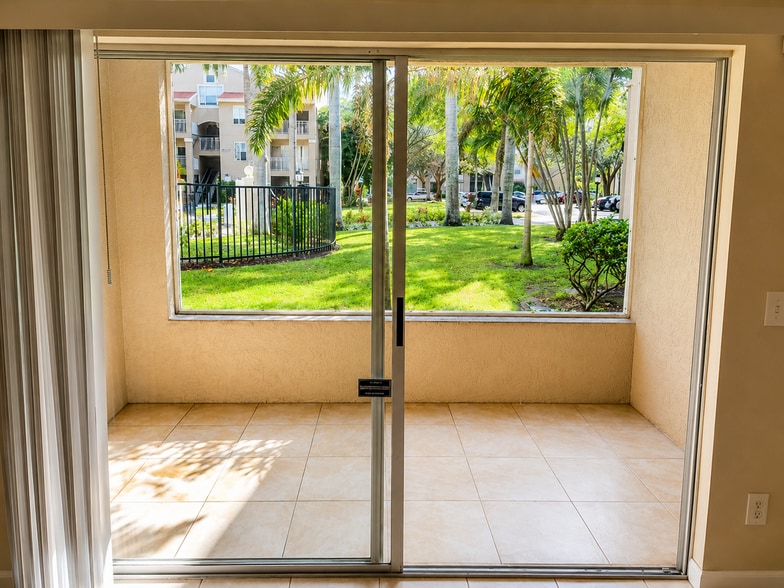Building Photo - 1740 Palm Cove Blvd