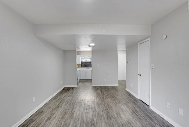 Building Photo - 915 SW 61st St