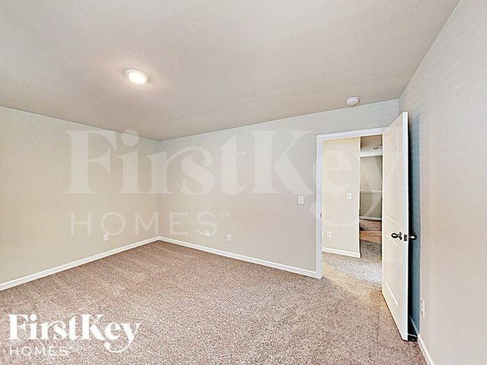 Building Photo - 7944 Suttonview Dr