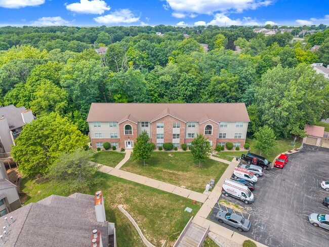 Building Photo - 2 Bedroom/2 Bathroom Apartment!