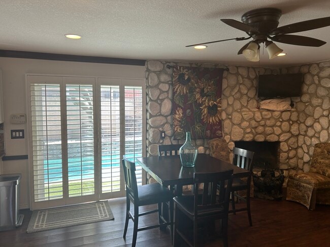 Building Photo - 7704 Lotus Cir