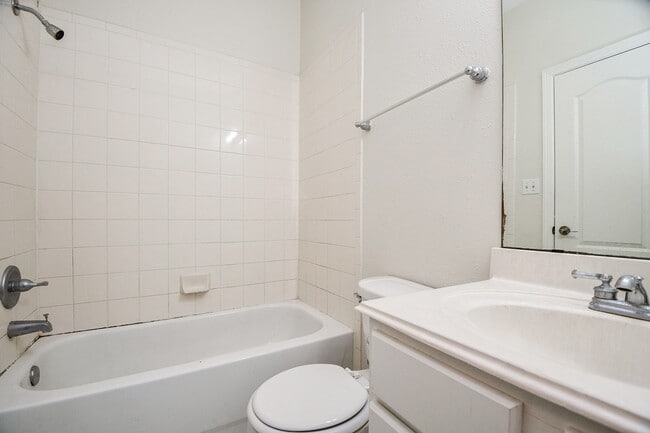 Building Photo - 4230 Benard Ct