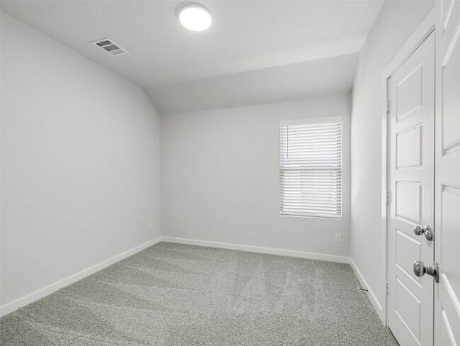 Building Photo - 1136 Del Rio Dr