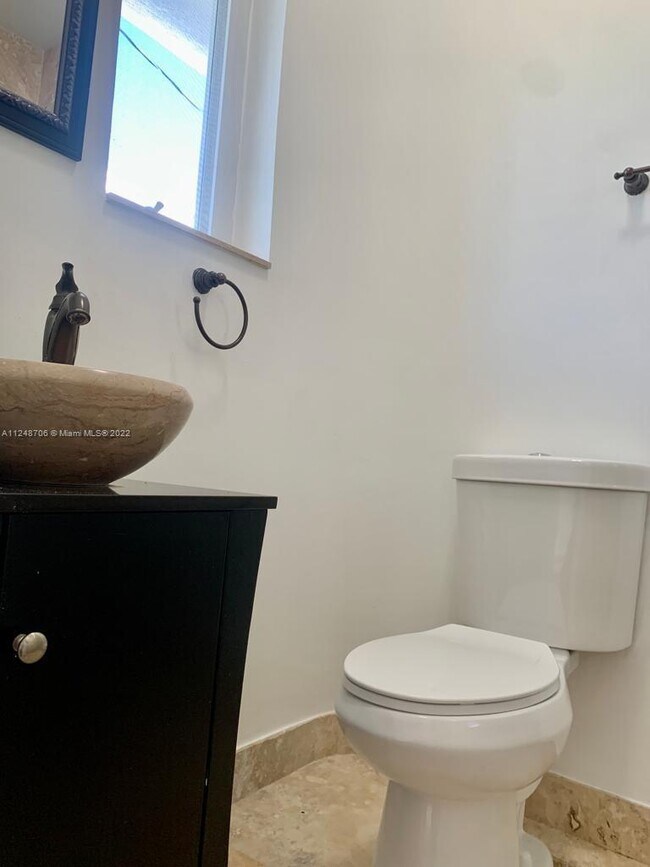 Building Photo - 1001 Surfside Blvd