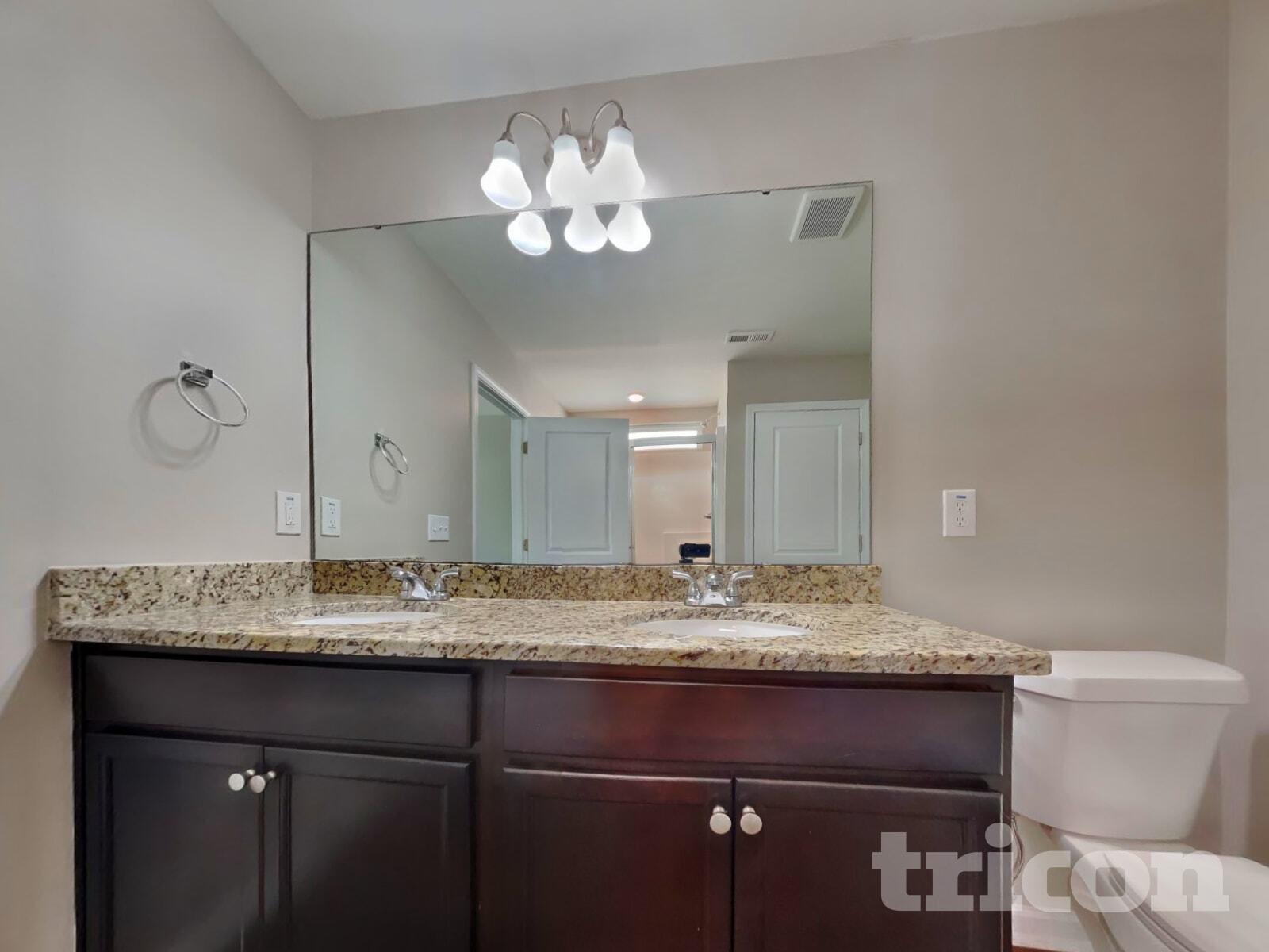 Building Photo - 932 Peninsula Pl