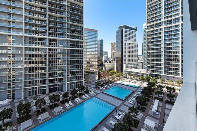 Building Photo - 2 br, 2 bath Condo - 475 Brickell Ave Apt ...