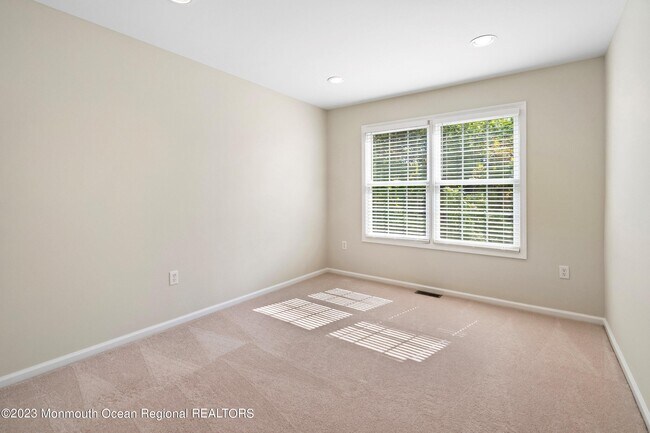 Building Photo - 86 Deepwater Cir