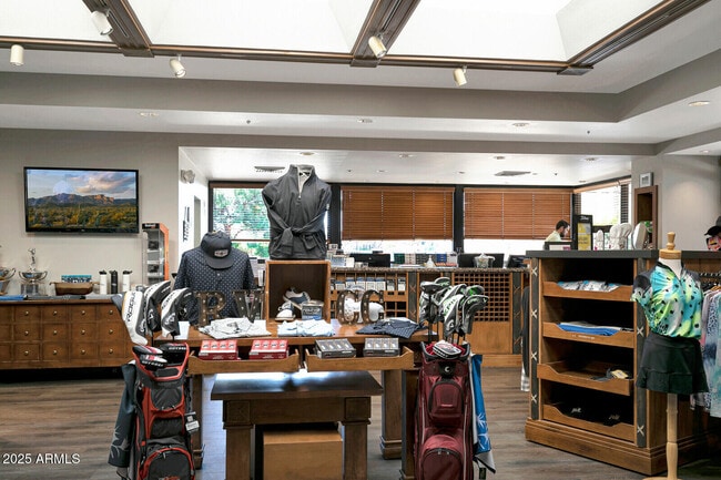 Building Photo - 25409 N Quail Haven Dr