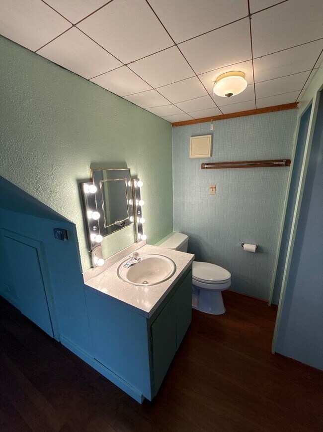 Building Photo - 1947 Marion St SE